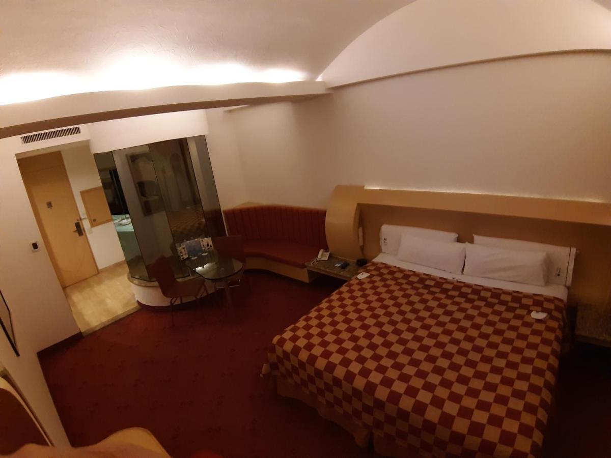 Auto Hotel Legaria Мехико Экстерьер фото